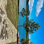 Mezini Resort *